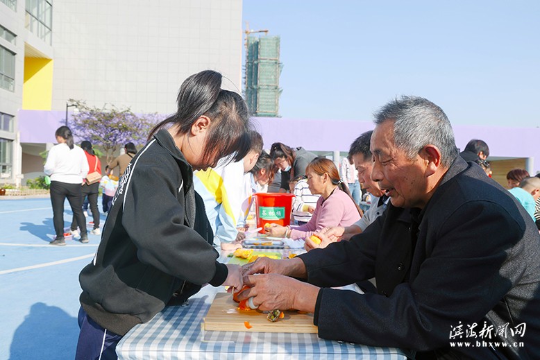 縣幼兒園舉辦農(nóng)趣體驗活動